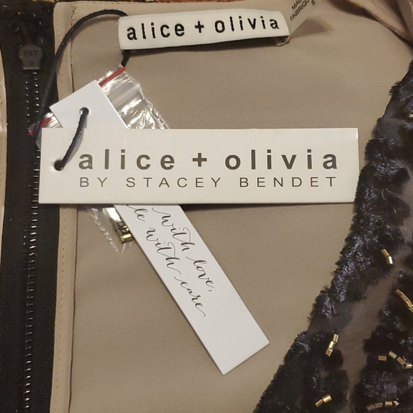 Hello classic very beautiful designer dress - Picture 10 of 13